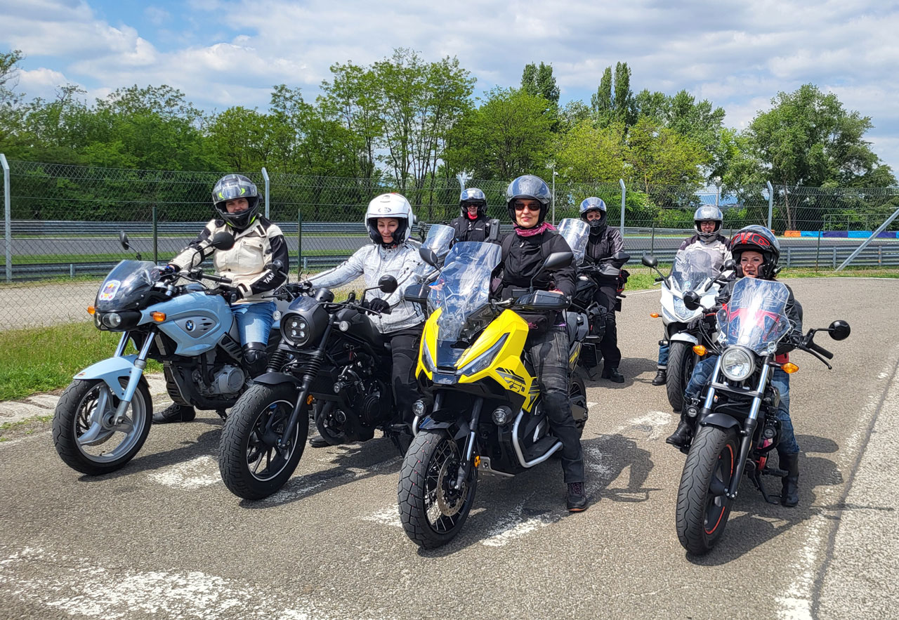 19-vezetestechnikai-trening.jpg