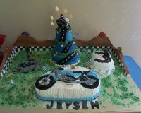 4814-motocross-theme-cake-buttercream-with-fondant-accents--wallpaper-900x720.jpg