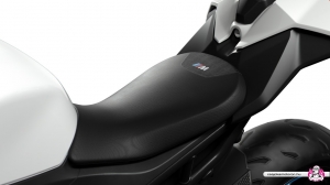 BMW-S1000RR-2023-10