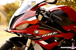 BMW-S1000RR-2023-25