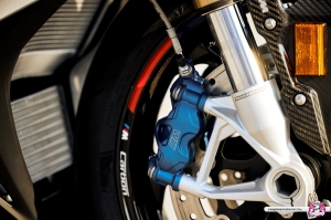 BMW-S1000RR-2023-32