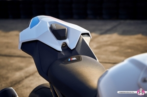 BMW-S1000RR-2023-33