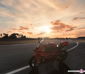 BMW-S1000RR-2023-36