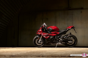 BMW-S1000RR-2023-38