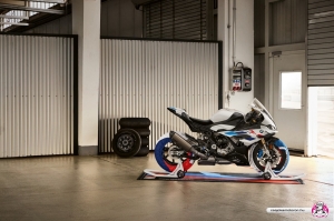 BMW-S1000RR-2023-40
