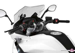 bmw-r-1250-rs-2023-eicma-2022-03