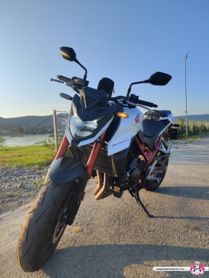 honda-cb750-hornet-2023-10