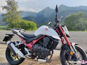 honda-cb750-hornet-2023-13