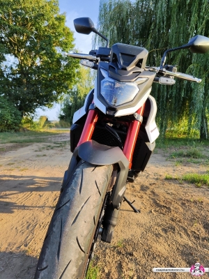 honda-cb750-hornet-2023-19