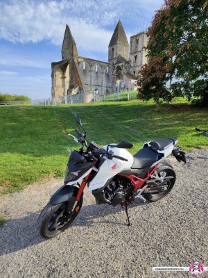 honda-cb750-hornet-2023-30