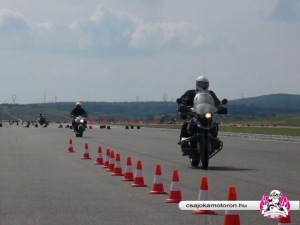 Continental Ringes Képzés, Pitykemotor