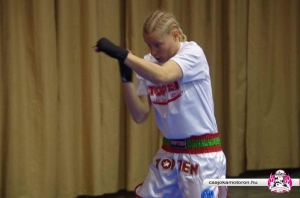 Hanicz Nelly - motoros csaj és kick-box bajnok