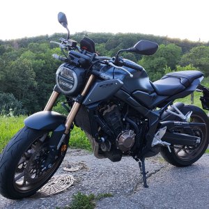 Honda-CB650R-2023-8