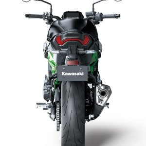 kawasaki-z900-2025-06.jpg