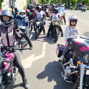 19-nemzetkozi-noi-motoros-nap-felvonulas--27.jpg