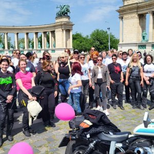 19-nemzetkozi-noi-motoros-nap-felvonulas--35.jpg