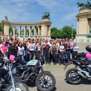 19-nemzetkozi-noi-motoros-nap-felvonulas--39.jpg