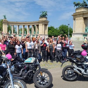 19-nemzetkozi-noi-motoros-nap-felvonulas--40.jpg