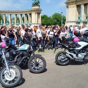 19-nemzetkozi-noi-motoros-nap-felvonulas--44.jpg