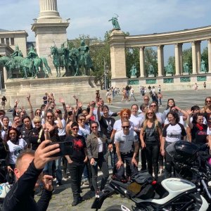 19-nemzetkozi-noi-motoros-nap-felvonulas--61.jpg