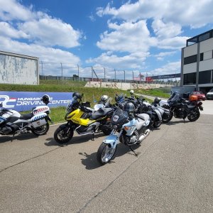 ingyenes-Vezetestechnikai-Trening-a-Hungaroring-Driving-Centerben-18.jpg