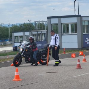 ingyenes-Vezetestechnikai-Trening-a-Hungaroring-Driving-Centerben-24.jpg