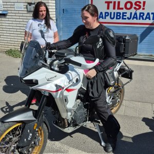 20-nemzetkozi-noi-motoros-nap-felvonulas-05.jpg
