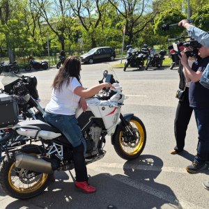 20-nemzetkozi-noi-motoros-nap-felvonulas-08.jpg
