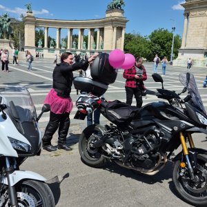 20-nemzetkozi-noi-motoros-nap-felvonulas-32.jpg