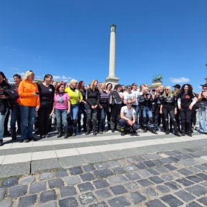 20-nemzetkozi-noi-motoros-nap-felvonulas-43.jpg