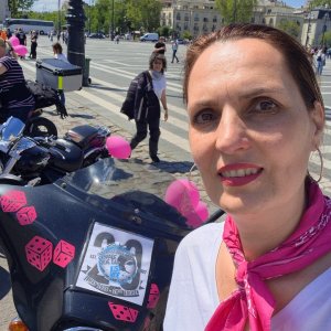 20-nemzetkozi-noi-motoros-nap-felvonulas-68.jpg