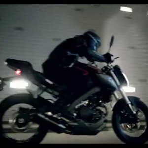 The New Yamaha MT-125. Don't be afraid of the dark