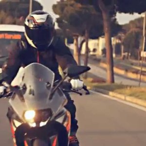 KTM RC 125 Action Video