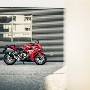 16YM CBR500R