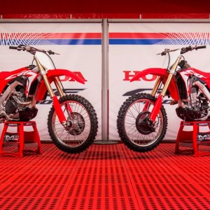 Honda’s factory teams unveil 2017 Honda CRFs at MXGP of The Netherlands