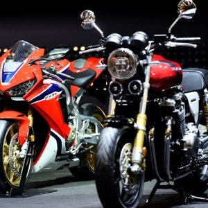 Intermot 2016 - 17YM CBR1000RR Fireblade SP/SP2 and 17YM CB1100 EX/RS