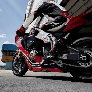 17YM CBR1000RR Fireblade