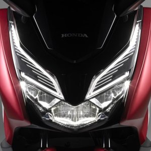 131707_2018_Honda_Forza_125