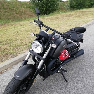 moto-guzzi-audace-2018_10