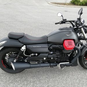 moto-guzzi-audace-2018_12