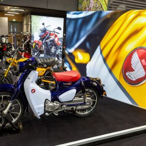 154267_Honda_and_Paris_Motor_Show