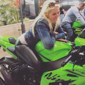 carole-nash-mcn-london-motorcycle-show-2019_17