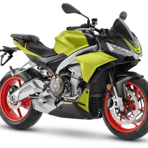 aprilia-tuono-660-2021-1