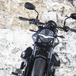 moto-guzzi-V9-Bobber-Centenario-2021-11