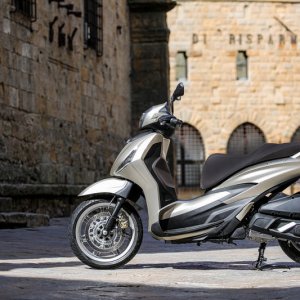 piaggio-beverly-300-2021-47