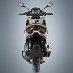 piaggio-beverly-hpe-300-2021-9