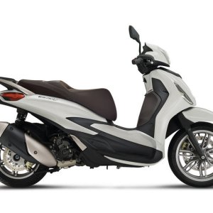 piaggio-beverly-hpe-300-2021-12