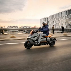 BMW CE 04-elektromos-robogo-2021-11