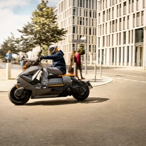 BMW CE 04-elektromos-robogo-2021-15