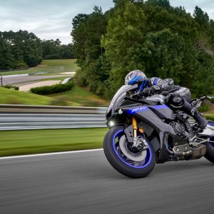 yamaha-yzf1000R1-spl-2022-1